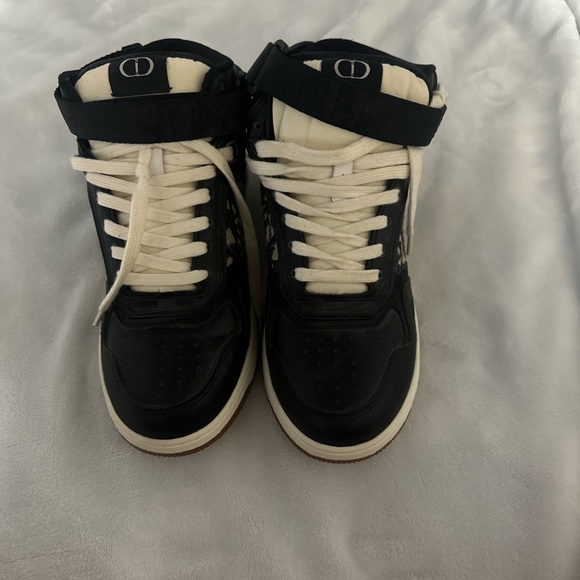 dior authentic shoes - Picture 3 of 4